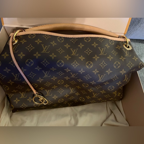 Louis Vuitton Artsy MM - Picture 8 of 16